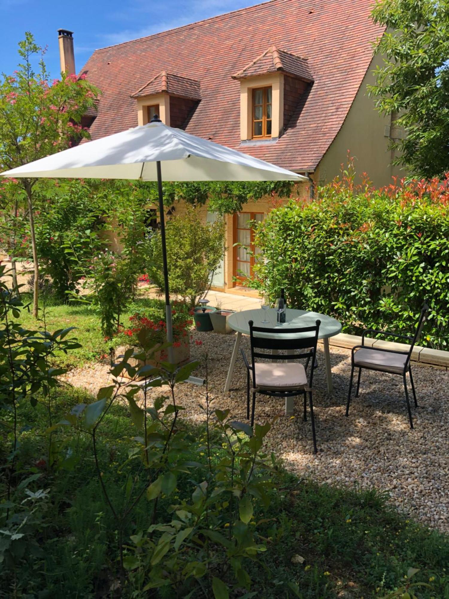 Les Jonquilles Bed and Breakfast Domme Exteriör bild